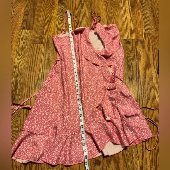 ruffle trim wrap dress - Picture 2 of 4